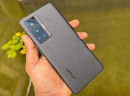 Realme V70